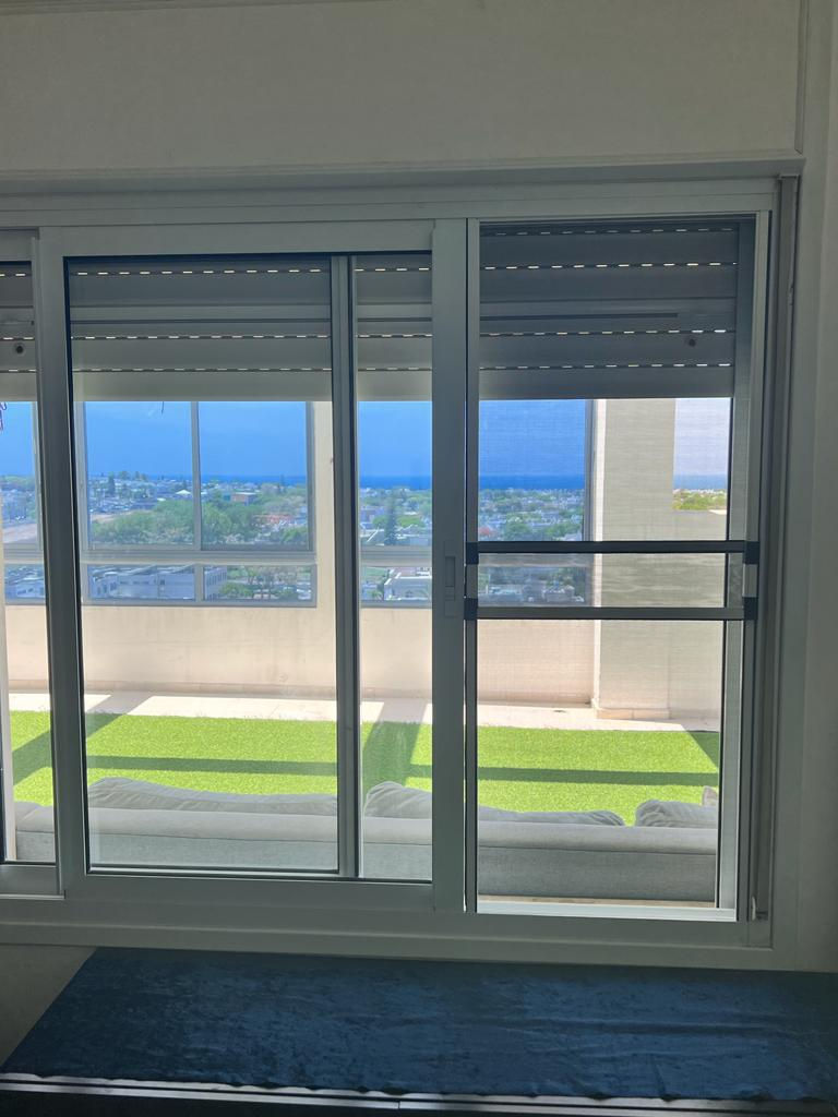 תמונה ממוזערת: רשת הפלא - רשת לחלון נגד יתושים וזבובים