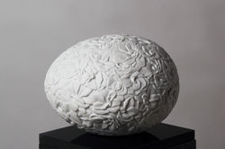 너는 예쁘니까 괜찮아_2016_대리석_33x35x32cm