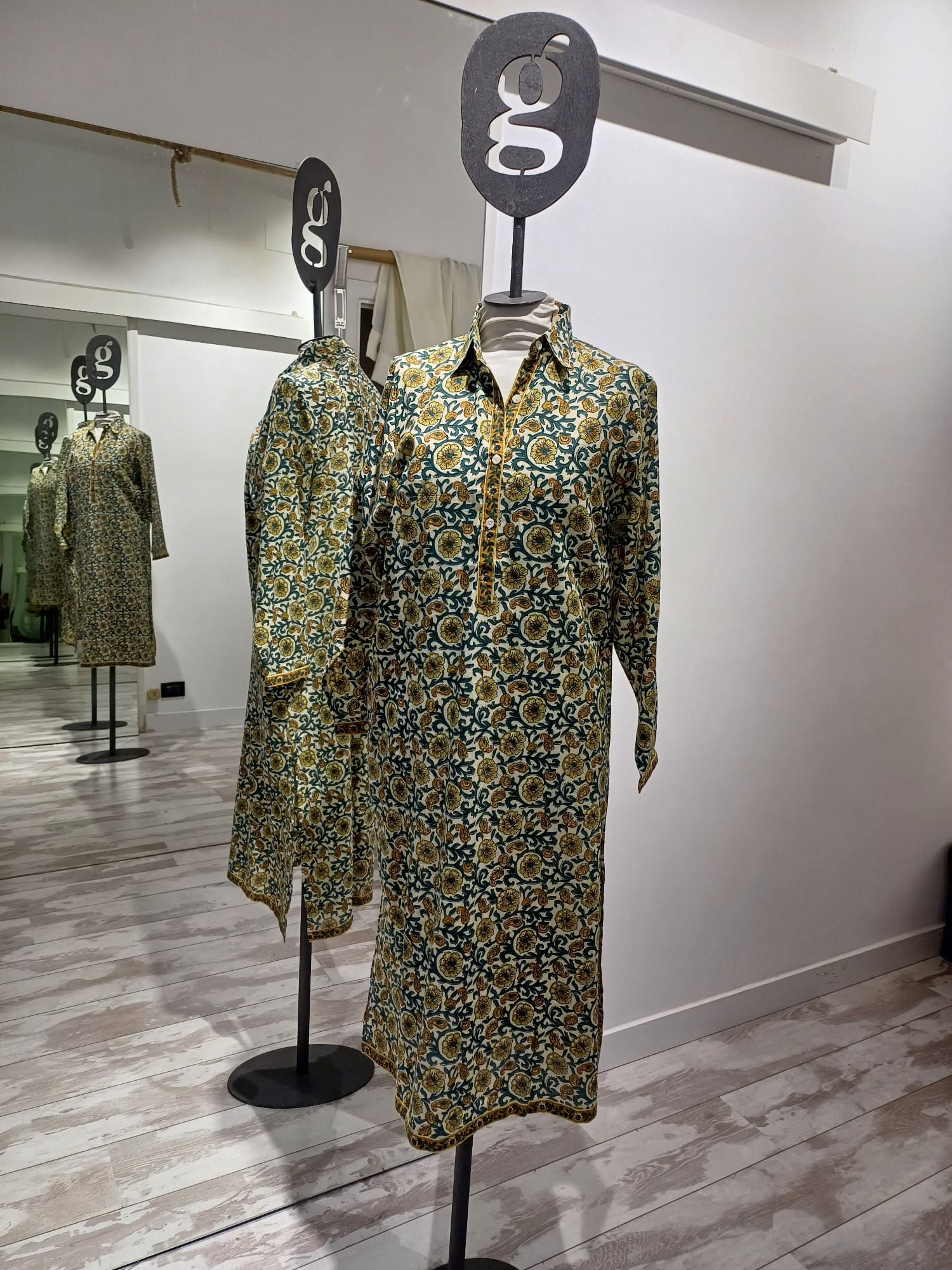 Abito camicione verde e panna