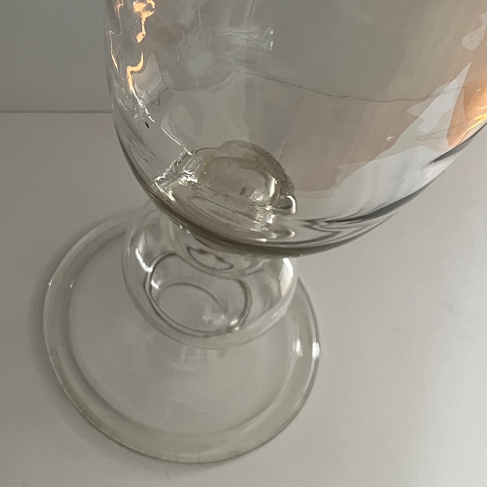 Thumbnail: Glass Urn