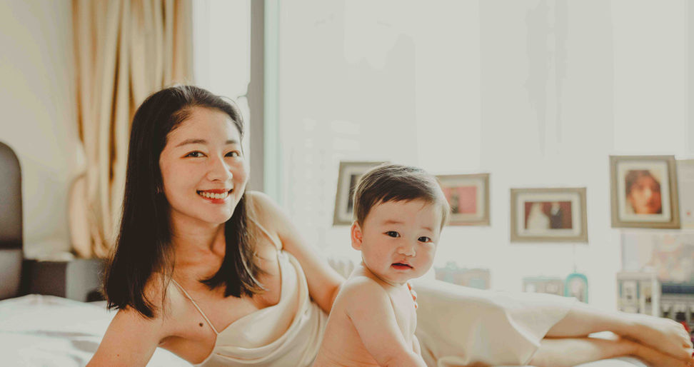 Smiling mother and baby boy, close indoor portrait, Lifestyle Newborn, YapingLiuPhotography