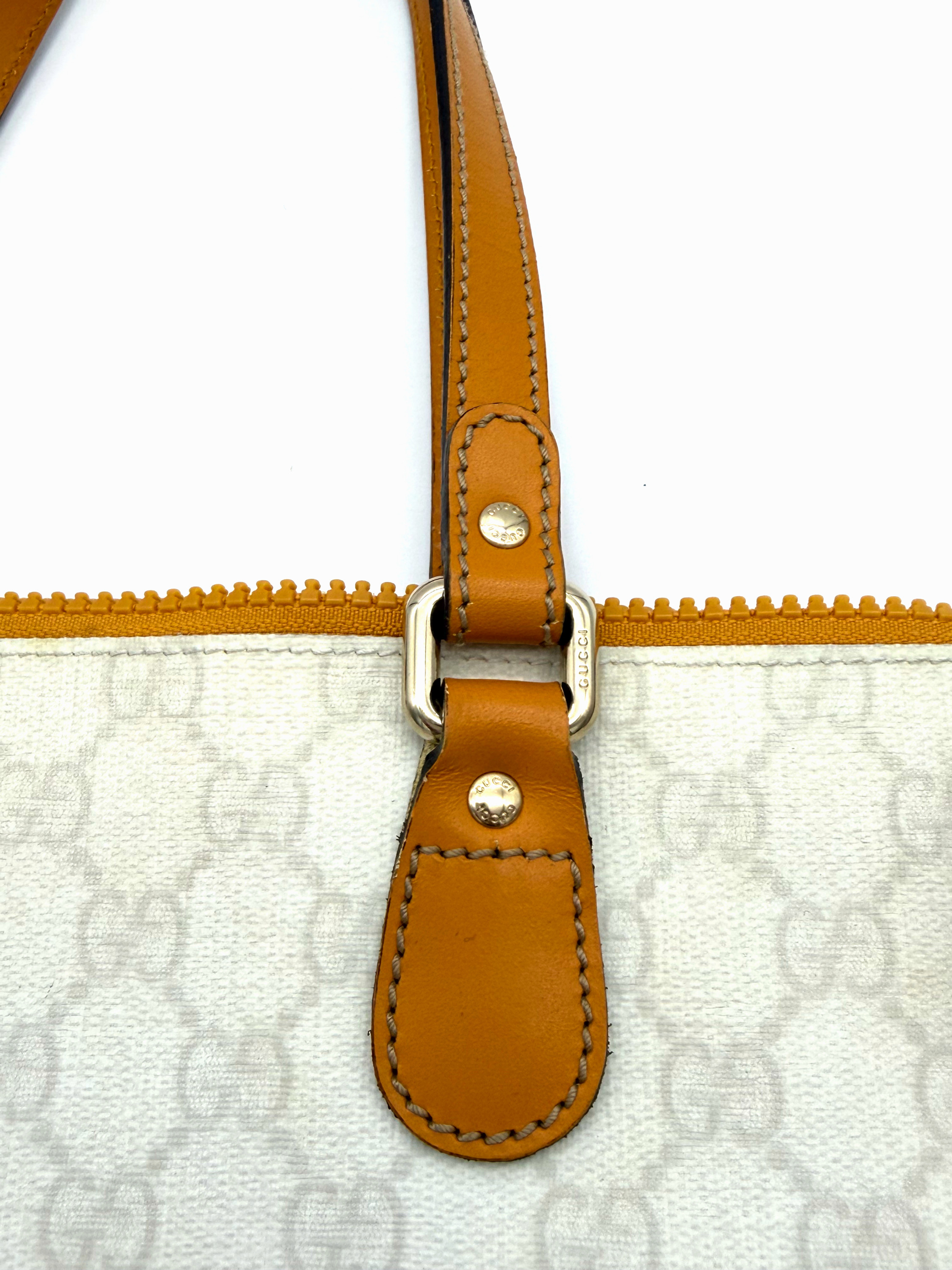 Gucci GG Supreme Tote image 4