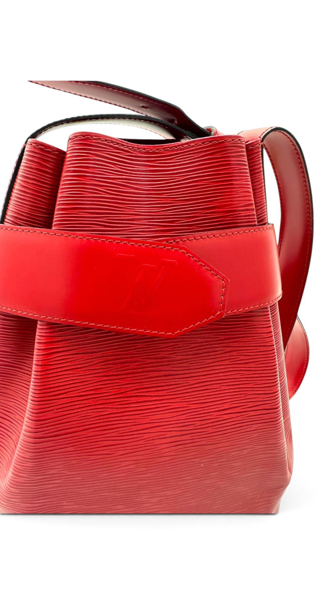 Louis Vuitton Petit Noe Epi Leather Bag in Red image 4
