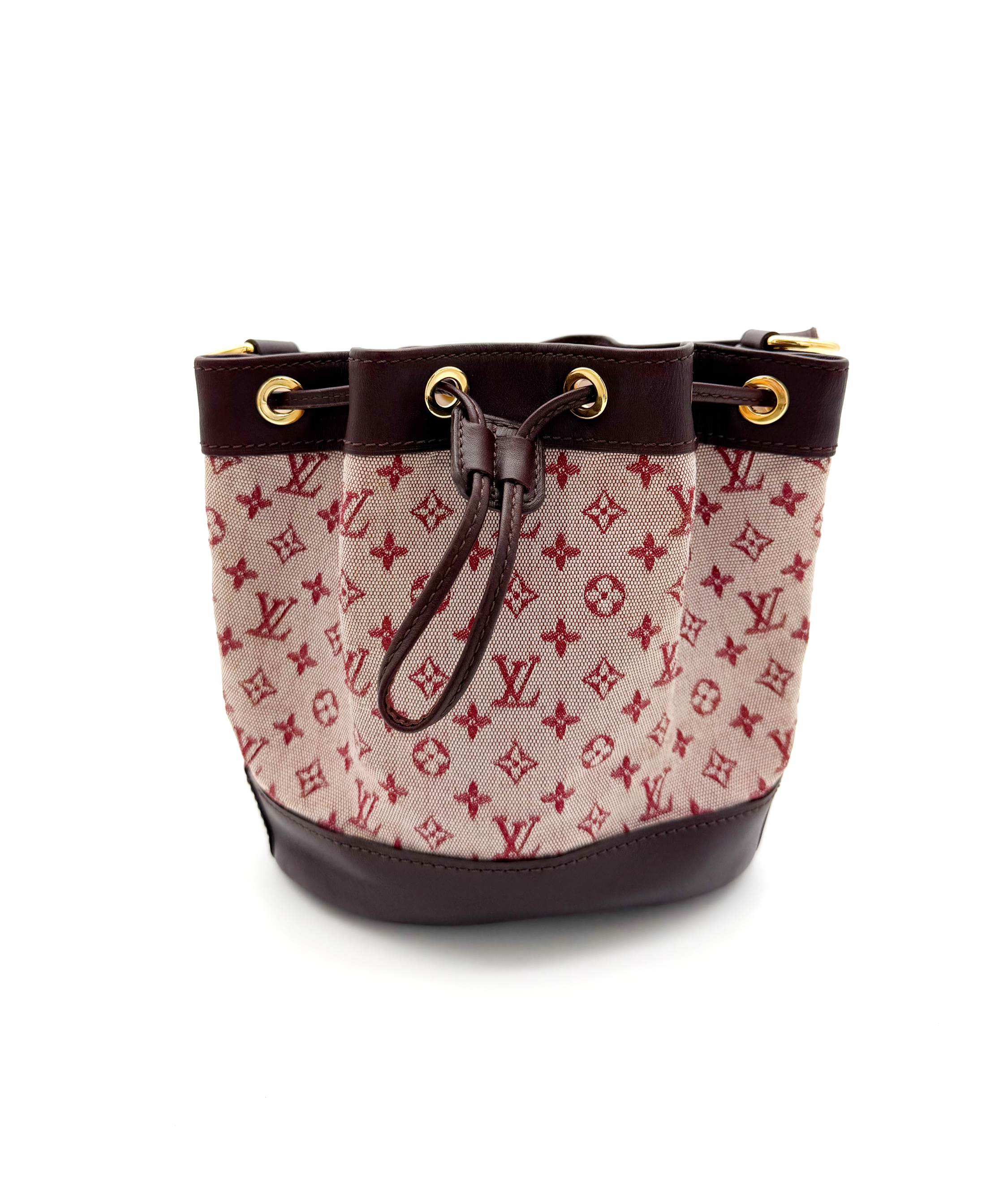 Louis Vuitton bag craftsmanship