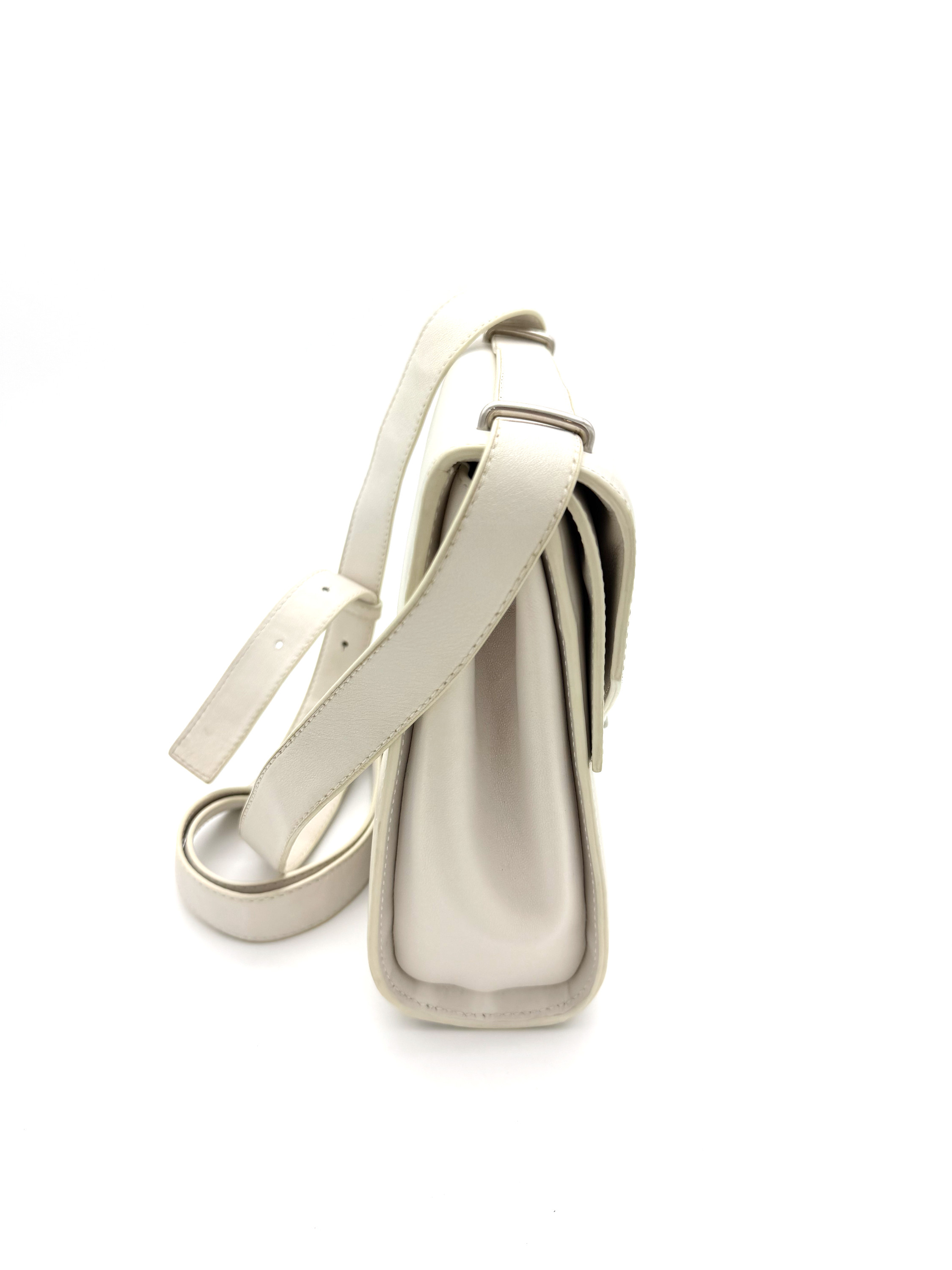 Bottega Veneta Box Calfsakin Nappa Clip Chalk Bag image 3
