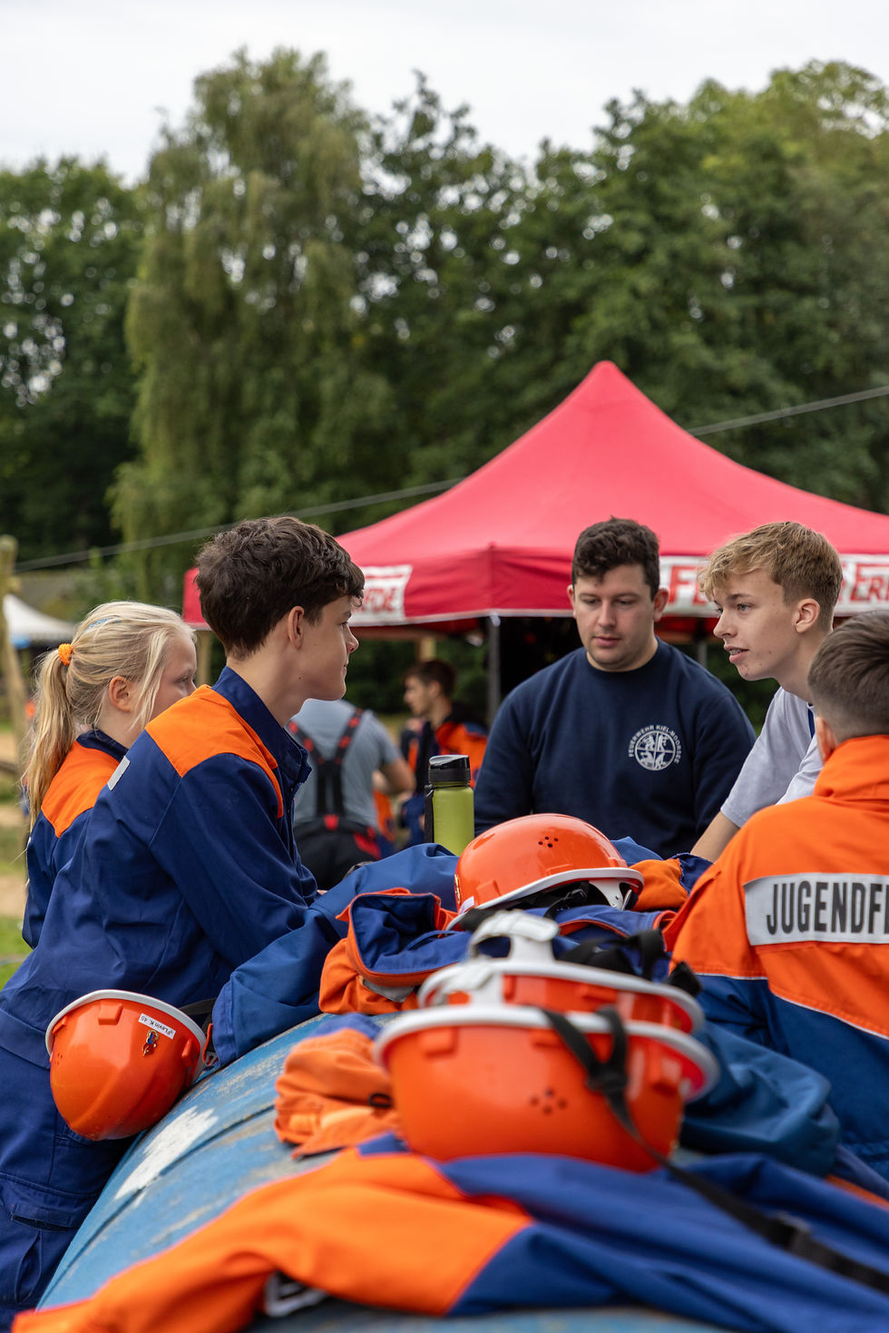 Feuerwehrbegriffe raten als Teil der abwechslungsreichen Lagerolympiade