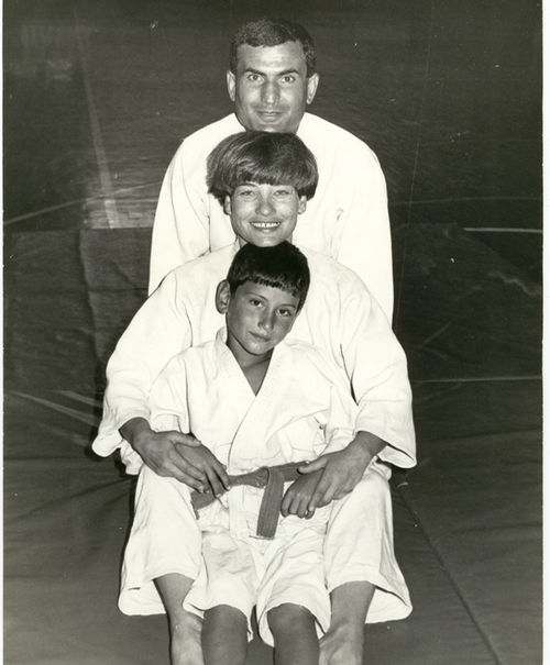 Aile boyu judo logosu.jpg