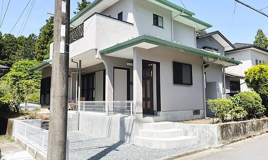リフォーム工事済みの家外観