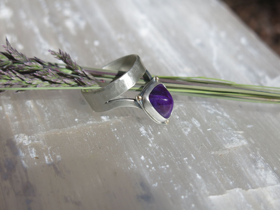 Thumbnail: Sugilite Shield of Light Ring