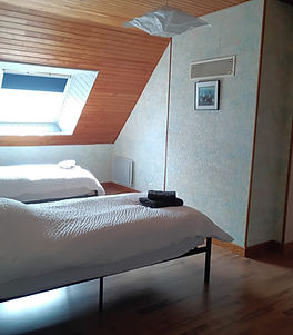 Chambre 2 lits.jpg