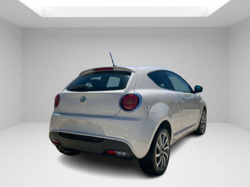 Miniatura: Alfa Romeo MiTo 1.3 JTDm 85 CV S&S Distinctive