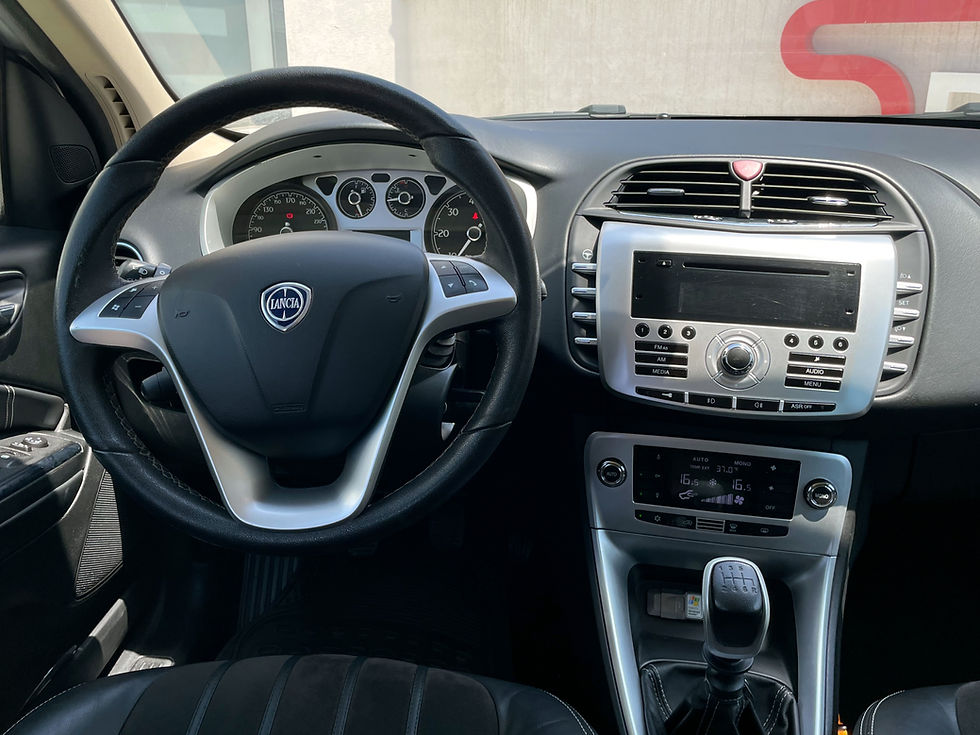 Miniatura: Lancia Delta 1.6 MJT DPF Oro