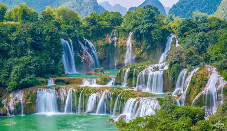 Waterfalls-Overflow