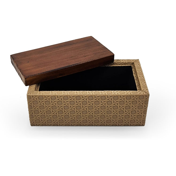 Thumbnail: ZURI box