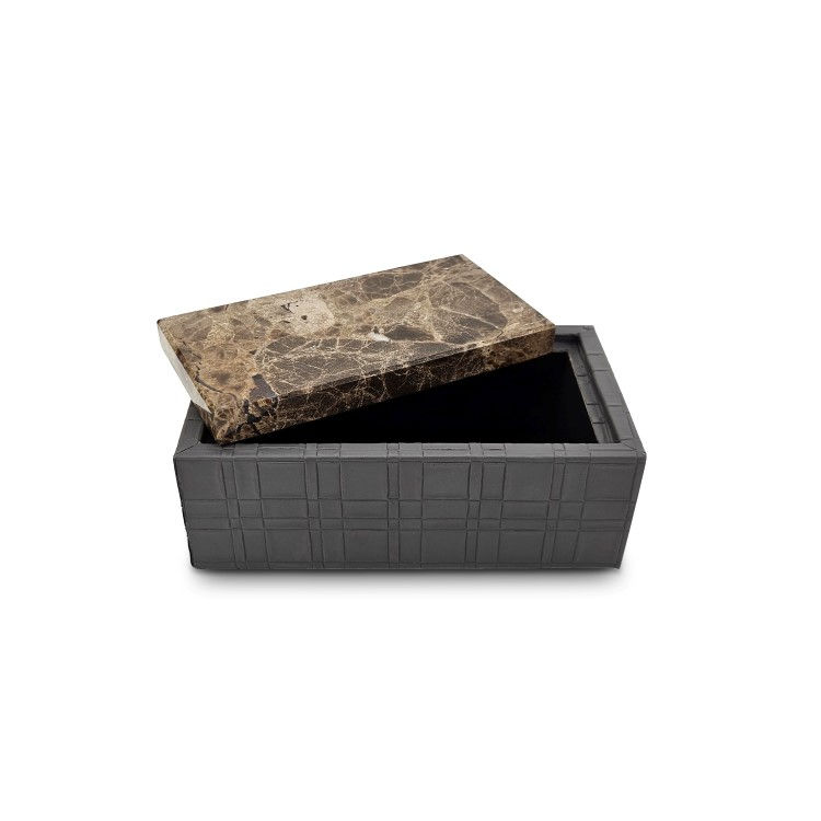 Thumbnail: MACI box