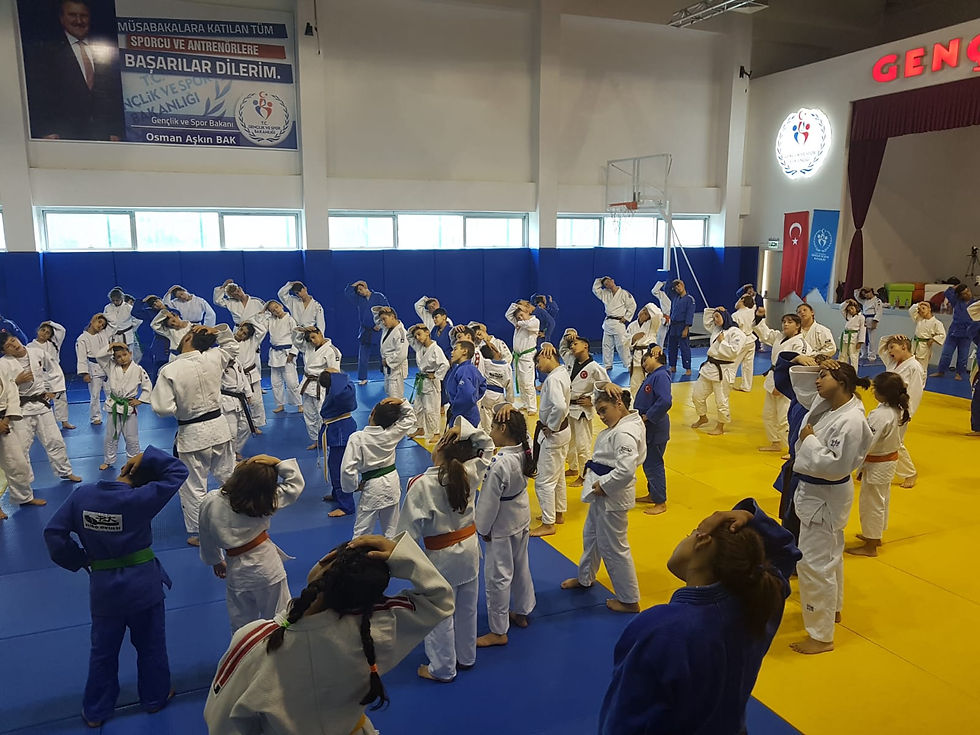 JUDOKALAR ORTAK ÇALIŞMA KAMPINDA BULUŞTU
