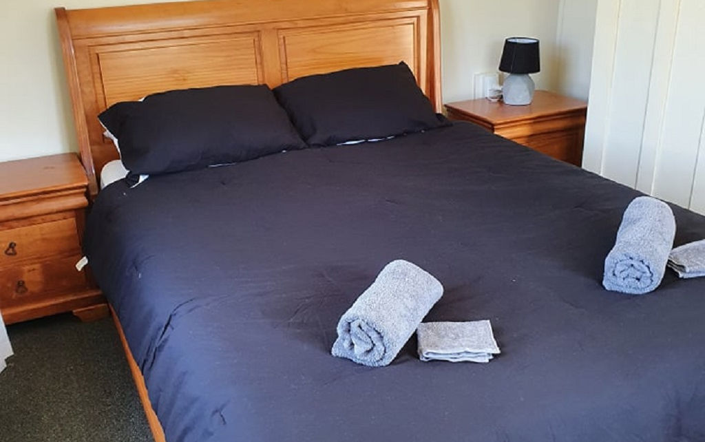 bed 1 1.jpg