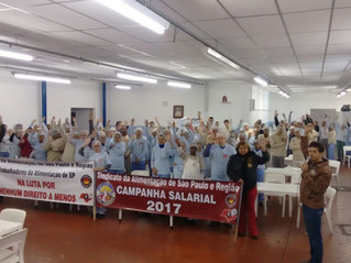 TRABALHADORES DO SETOR DE CACAU E BALAS REJEITAM PROPOSTA PATRONAL