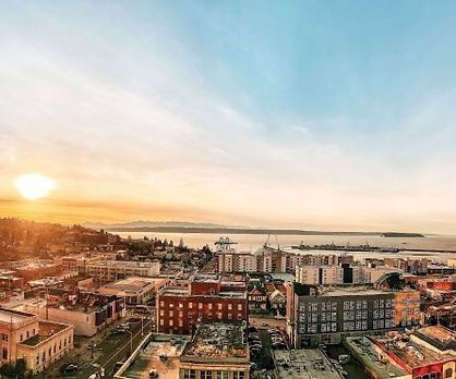 Residential window washing in Everett home