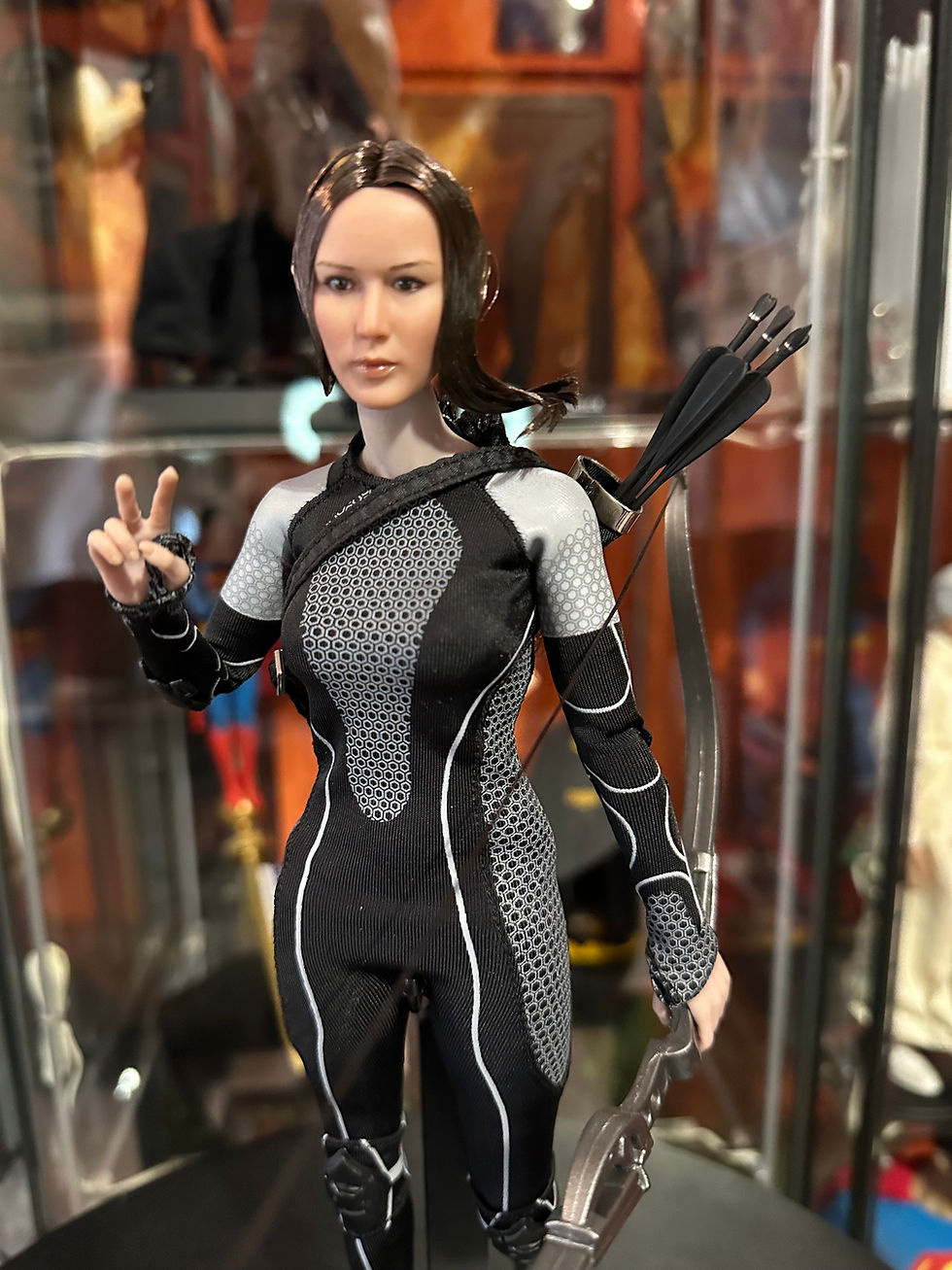 Miniatura: PLAY TOY ATHLETICS Hunger Games Katniss Artistic interpretation 1/6 (EX ESPOSTO)