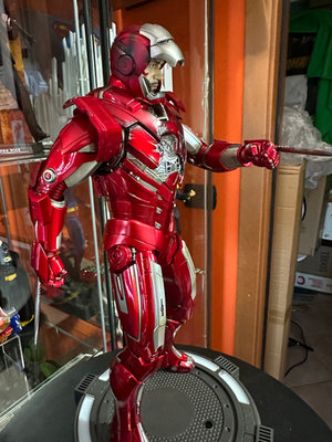 HOT TOYS Iron Man 3 Iron Man Silver Centurion Mark XXIII (EX ESPOSTO) – undefined 5