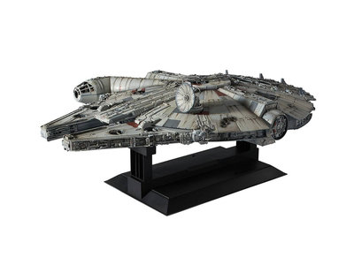 Bandai Star Wars Episode IV Perfect Grade Plastic 1/72 Millennium Falcon (Model – undefined 2