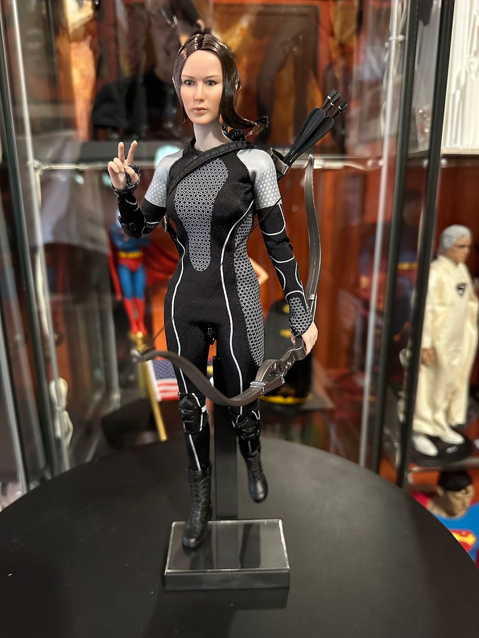 Miniatura: PLAY TOY ATHLETICS Hunger Games Katniss Artistic interpretation 1/6 (EX ESPOSTO)