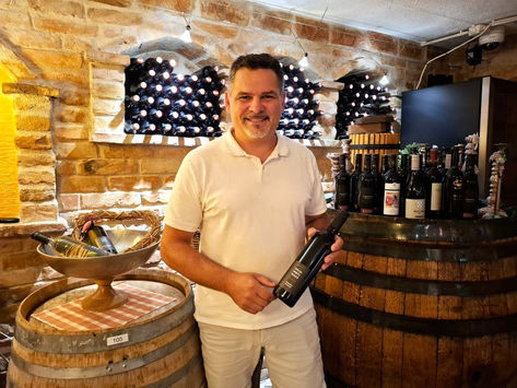 Weinwirtshaus Wlaschits: A Feast of Wine, Tradition, and Celebration