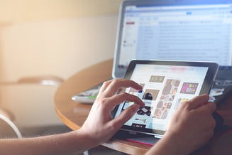 Parlamentul European a adoptat Legea Copyright-ului. Se va schimba Internetul asa cum il stim