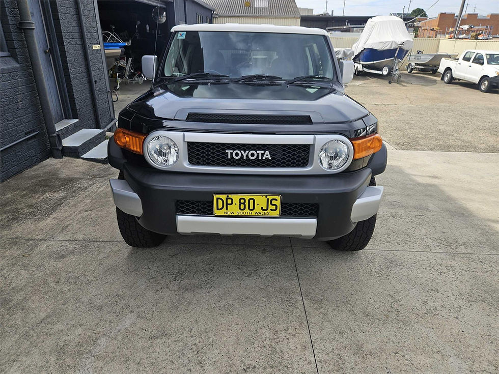 Thumbnail: TOYOTA FJ CRUISER 2012