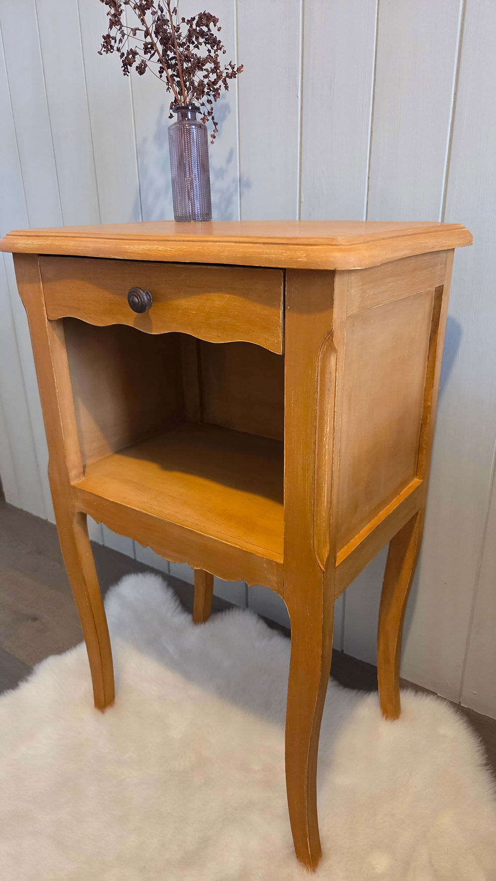 Miniature : Table de chevet de style Louis XV