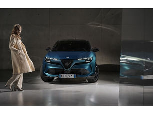 Alfa Romeo Junior Ibrida faz sua estreia em Portugal