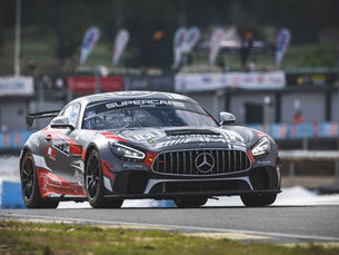Velocidade: NM Racing Team de Mercedes-AMG GT4 na Iberian Supercars
