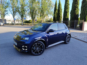 Teste: Renault 5 E-Tech, um carro de design primoroso