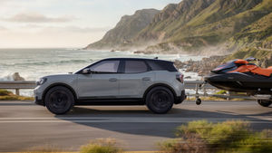 Ford Explorer elétrico recebe nova série especial e mais tecnologia de assistência