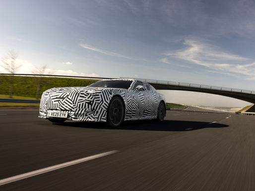 Jaguar prepara novo GT elétrico de quatro portas inspirado no legado da marca