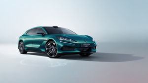 Denza Z9GT estreia na Europa com promessa de carregamento de 700 km de autonomia em apenas 9 minutos