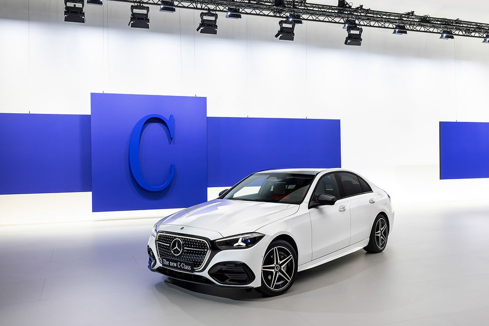 Mercedes-Benz Classe C recebe a maior atualização técnica da sua história e ganha até 109 km de autonomia elétrica