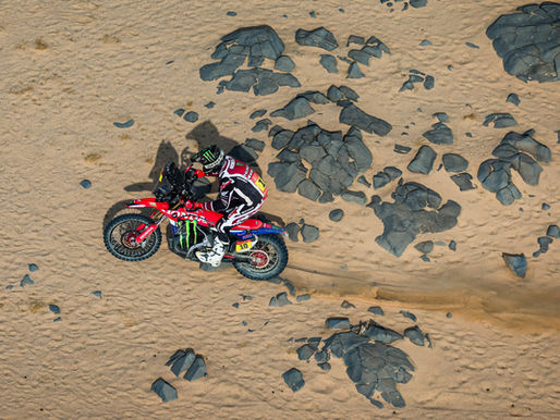 Motos: Skyler Howes faz história e Brabec abdica da liderança para lançar o ataque final no Dakar