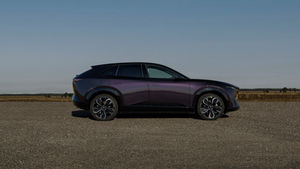 Mazda CX-6e já está à venda em Portugal: SUV elétrico de 258 cv custa desde 41.543 euros