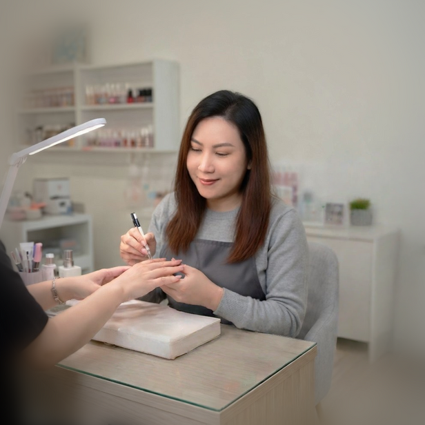 Gel nail art design created at Meici Nails & Beauty Spa Inc. in Vaughan, Ontario near Toronto