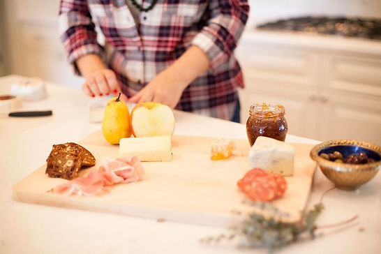 charcuterie-board how-to-make-a-charcuterie-board
