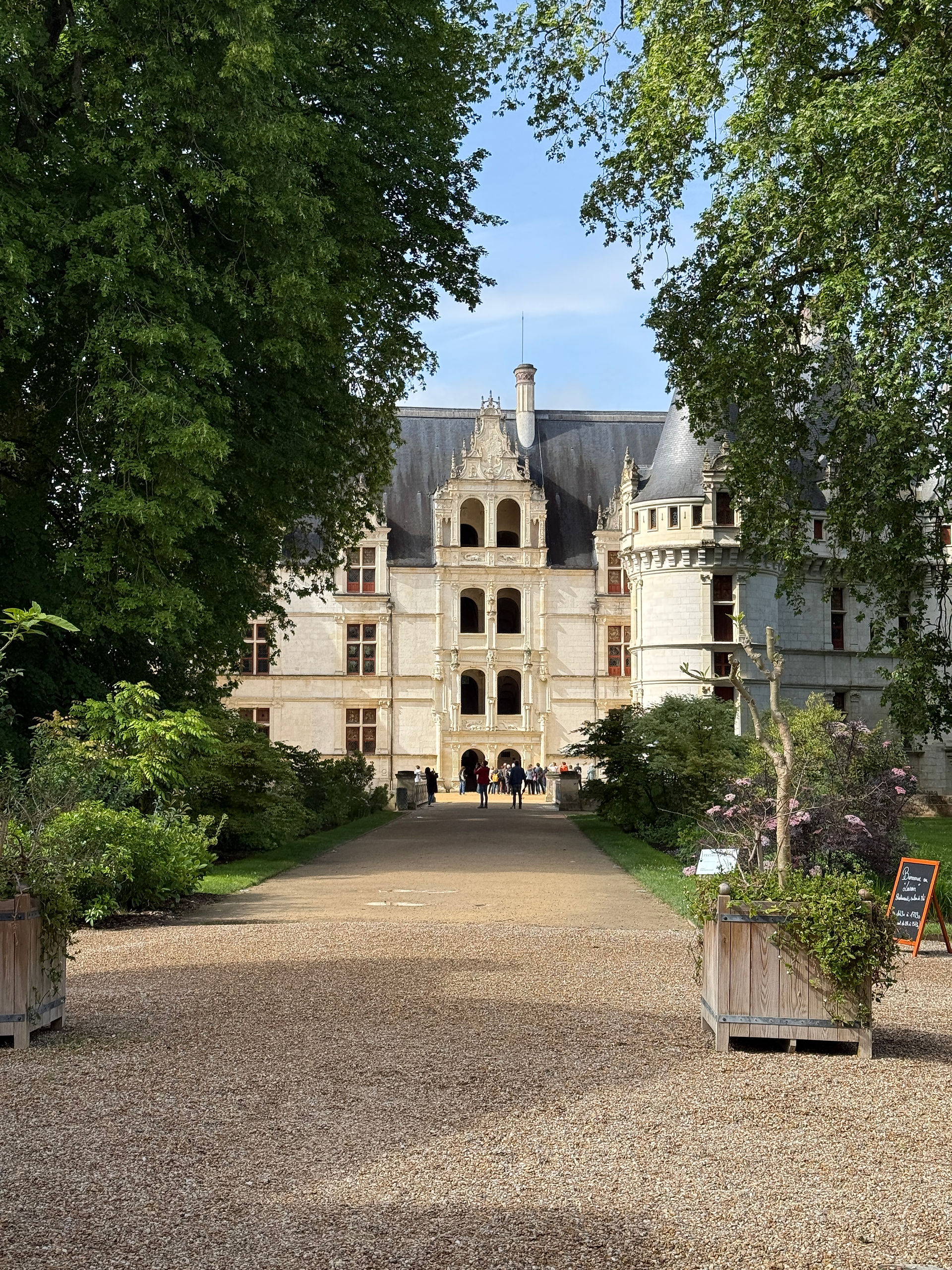 chateau at away le Rideau