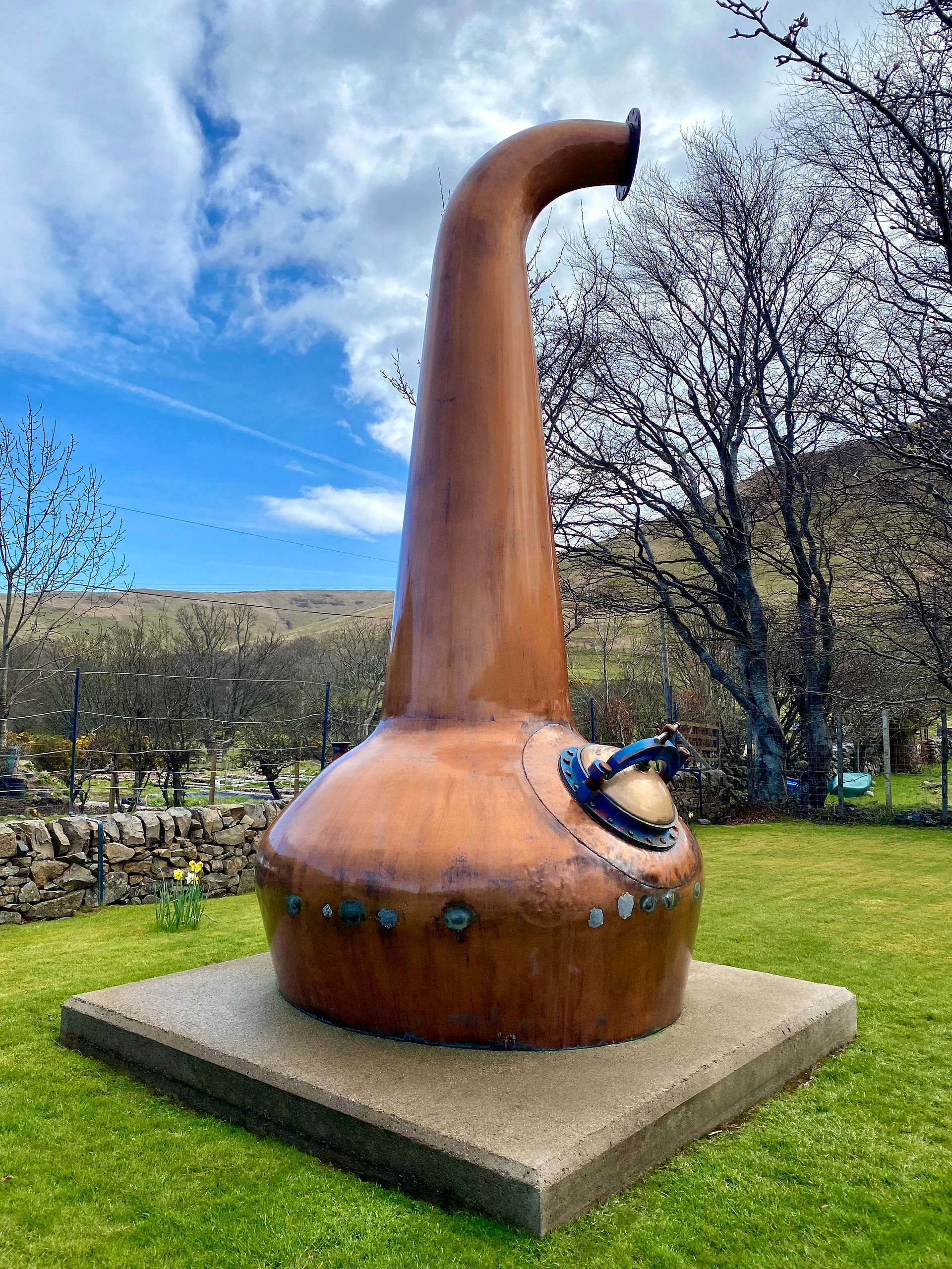 copper whiskey distillery
