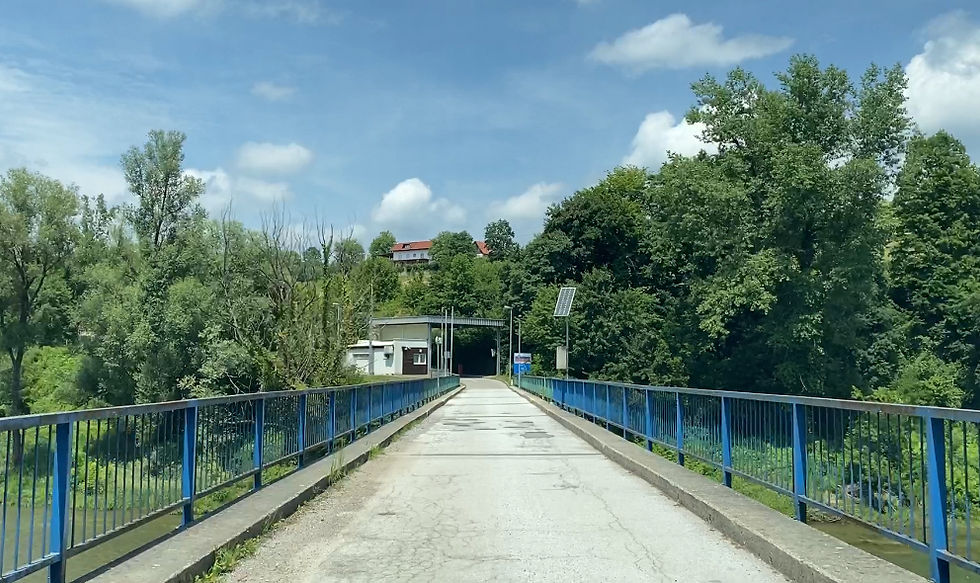 Slovenia Croatia border in the middle of a river