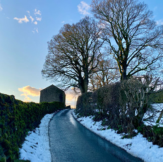 dales barn in the snow 