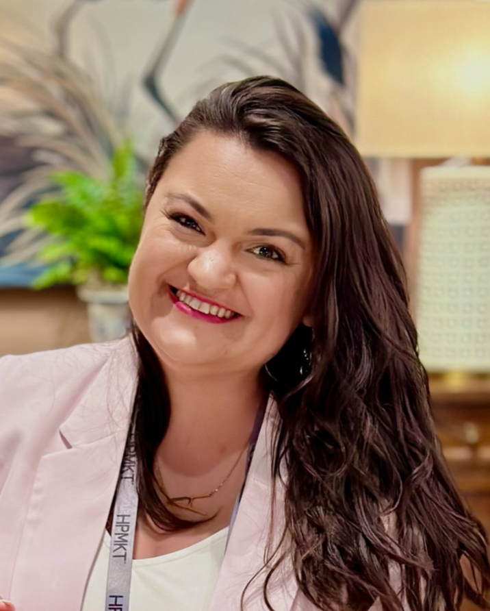 Writer: Alina Thompson