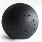 ваза з бетону сфера чорного кольору