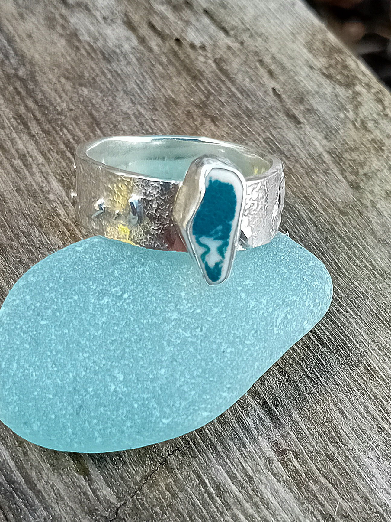 Green sea pottery ring