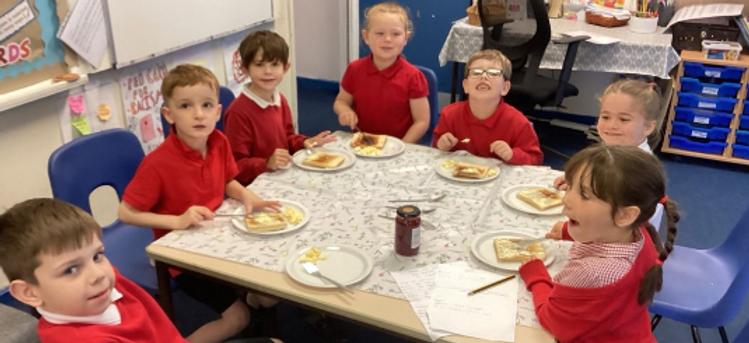 We had such fun heating materials this week so much so that we got to eat scrambled egg on toast (jam was available for those who didn’t like egg!).